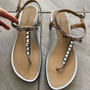 .vaneli sandals.